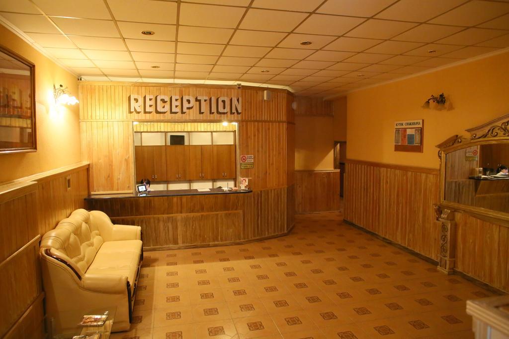 Kseniya Hotel Кам'янець-Подільский Екстер'єр фото